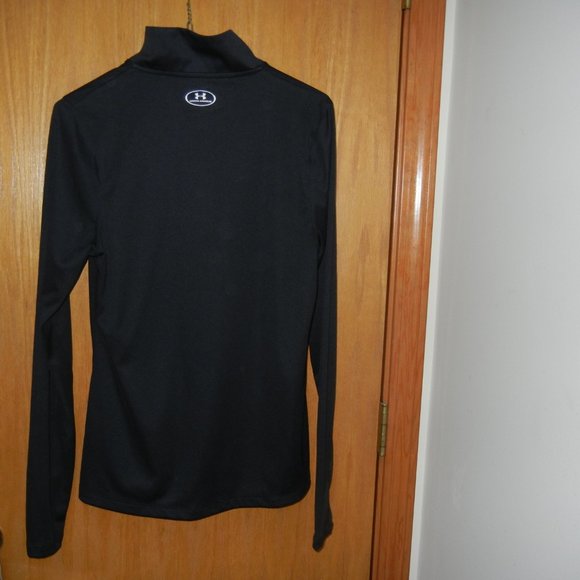 Under Armour Wmn M Semi-Fitted 1/4 Zip Long Sleeve Black Pullover Thumb Holes - Picture 6 of 10